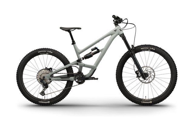 YT Capra Core 2 AL in Machine Light Grey with RockShox suspension