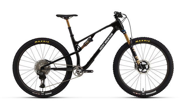Rocky Mountain Element Carbon 90 in grey, black, and white
