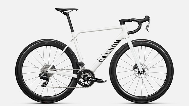 Canyon Ultimate CF 7 AXS in White with SRAM Rival AXS and Newmen carbon wheels