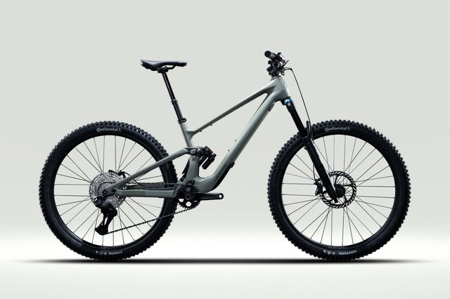 Lapierre Zesty CF 7.9 graphite grey matt and glossy bicycle