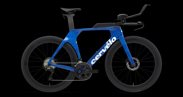 Cervélo P-Series 105 triathlon bicycle in Abyss