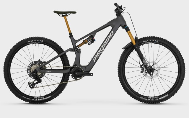 Megamo REASON AL 03 AXS in Black, drive-side view