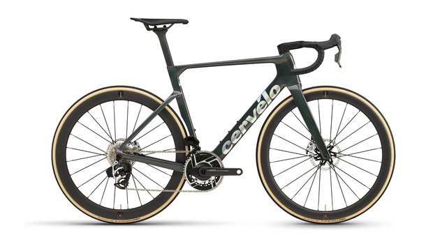 Cervélo Soloist Red AXS Black Magic road bicycle, side view