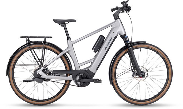Stevens E-Courier 9.9.1 HT Silver Fjord electric city bike, side view