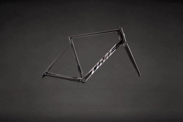 Time Fluidity Frameset. Manufacturer reference photo; color and size may vary.