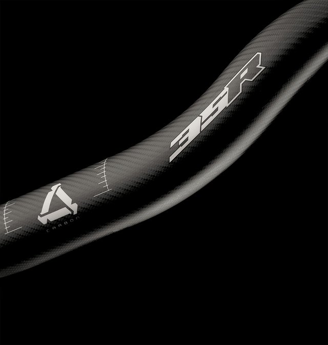 Hope Technology Hope 35 mm Rise Carbon Handlebar 35 mm Clamp. Manufacturer reference photo; color and size may vary.