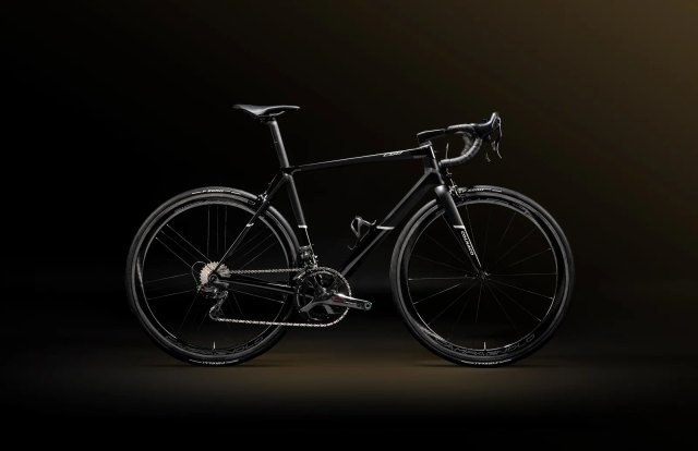 Colnago C68 Rim Brake Frameset. Manufacturer reference photo; color and size may vary.
