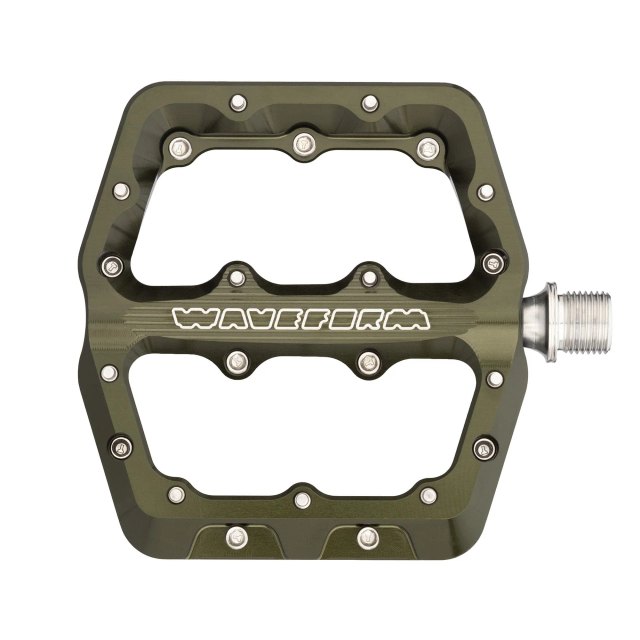 Wolf Tooth Components Waveform Aluminum Pedals. Manufacturer reference photo; color and size may vary.
